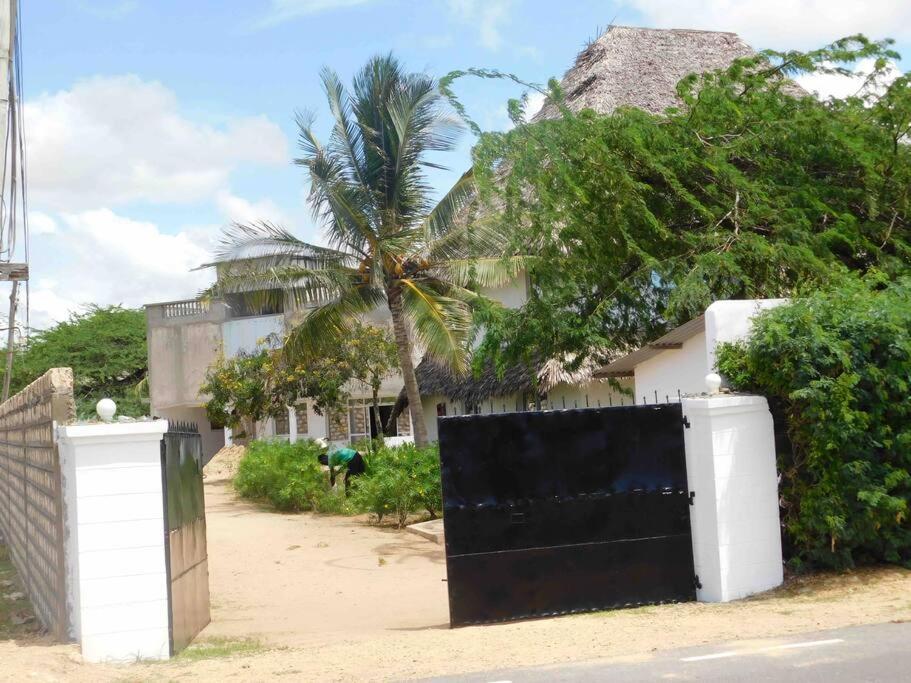 Holiday Home In Malindi Mambrui Екстер'єр фото